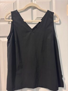 Eddie Bauer Black V-Neck Women's Tank